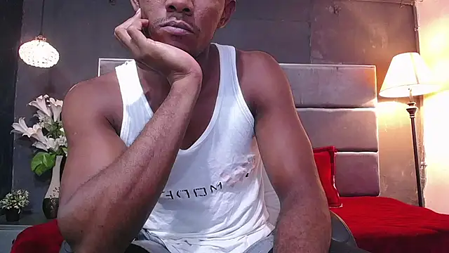 Snapshot of blackbignude chatting on 10/05/25, 01:18 blackbignude online show from 10/05/25, 01:18