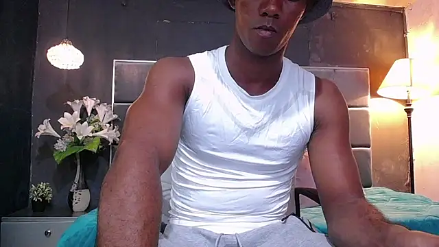 Snapshot of blackbignude chatting on 11/09/25, 01:42 blackbignude online show from 11/09/25, 01:42