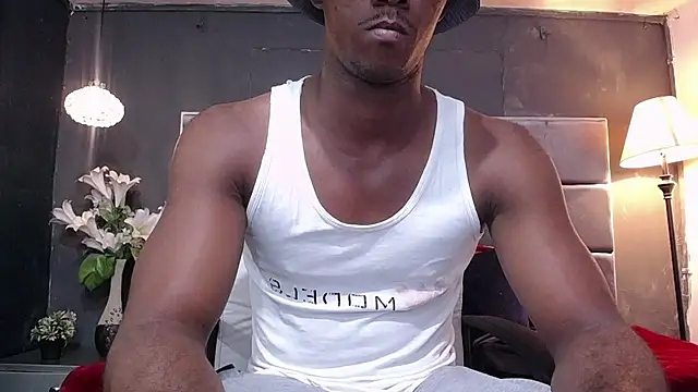 Snapshot of blackbignude chatting on 09/18/25, 01:30 blackbignude online show from 09/18/25, 01:30