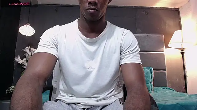 Snapshot of blackbignude chatting on 09/10/25, 01:26 blackbignude online show from 09/10/25, 01:26