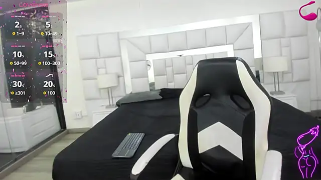 Dahlia Moss online show from 11/26/25, 03:28