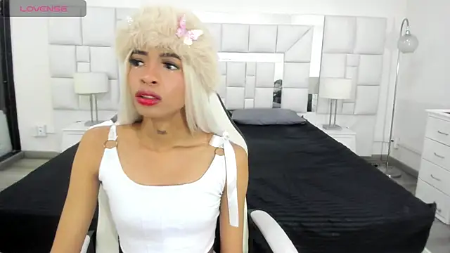 Dahlia Moss online show from 11/27/25, 04:02