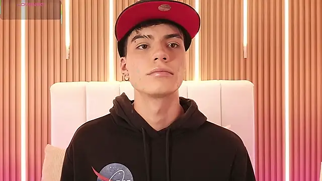 Dulcey  online show from 04/05/26, 04:52