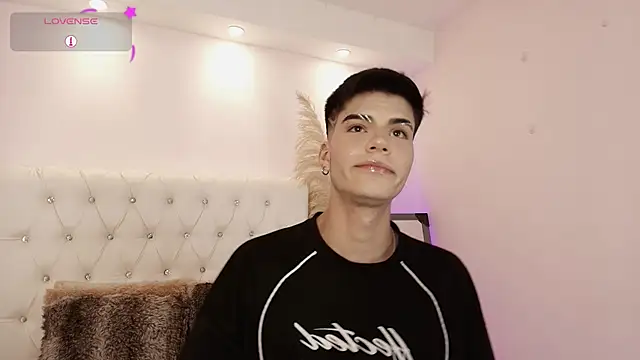 Dulcey  online show from 11/04/25, 09:07