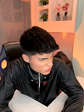 Dulcey  online show from 10/23/25, 04:33