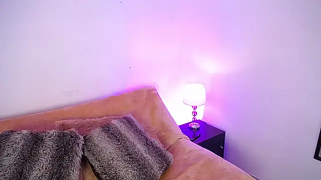 Dulcey  online show from 12/01/25, 03:40