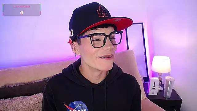 Dulcey  online show from 01/07/26, 04:28