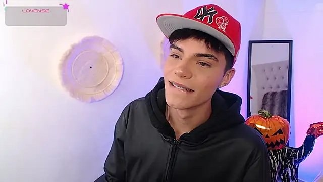 Dulcey  online show from 10/30/25, 04:55