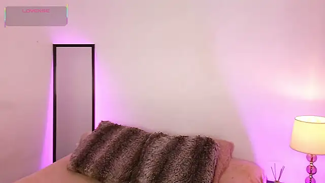 Dulcey  online show from 02/04/26, 05:46