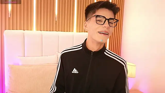 Dulcey  online show from 03/25/26, 05:29