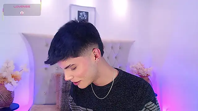 Dulcey  online show from 11/26/25, 04:23