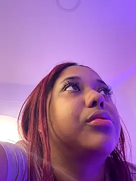 Snapshot of _Zahara_ chatting on 09/10/25, 12:53 Zahara online show from 09/10/25, 12:53