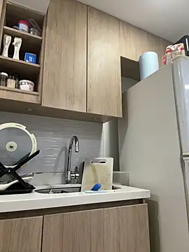 Snapshot of _Zahara_ chatting on 04/14/26, 11:32 Zahara online show from 04/14/26, 11:32