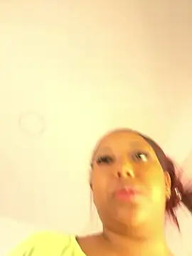 Snapshot of _Zahara_ chatting on 01/09/26, 11:22 Zahara online show from 01/09/26, 11:22