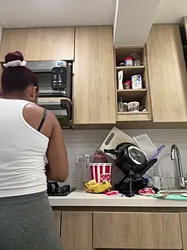 Snapshot of _Zahara_ chatting on 03/30/26, 11:28 Zahara online show from 03/30/26, 11:28