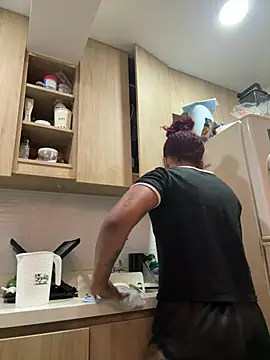 Snapshot of _Zahara_ chatting on 03/22/26, 11:39 Zahara online show from 03/22/26, 11:39