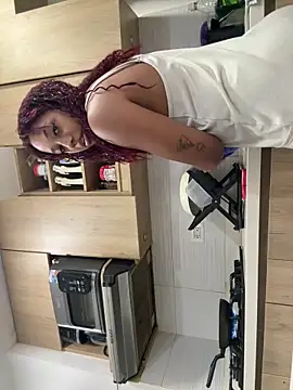 Snapshot of _Zahara_ chatting on 03/27/26, 11:49 Zahara online show from 03/27/26, 11:49