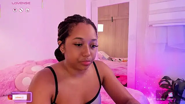 Snapshot of _Zahara_ chatting on 11/15/25, 12:14 Zahara online show from 11/15/25, 12:14