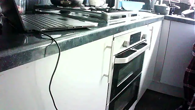 cockheart122 online show from 12/17/25, 01:38