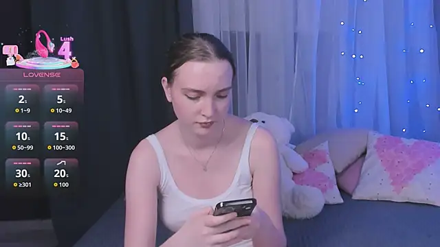 EllaBloom online show from 09/10/25, 03:00