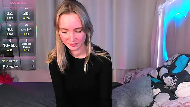 EllaBloom online show from 11/07/25, 05:39