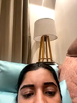 desitease online show from 11/17/25, 11:25