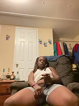 Snapshot of BigWayneDC chatting on 10/22/25, 05:29 BigWayneDC online show from 10/22/25, 05:29