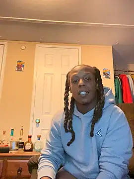 Snapshot of BigWayneDC chatting on 10/18/25, 08:27 BigWayneDC online show from 10/18/25, 08:27