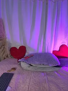 Miaa rosses3 online show from 10/28/25, 11:03