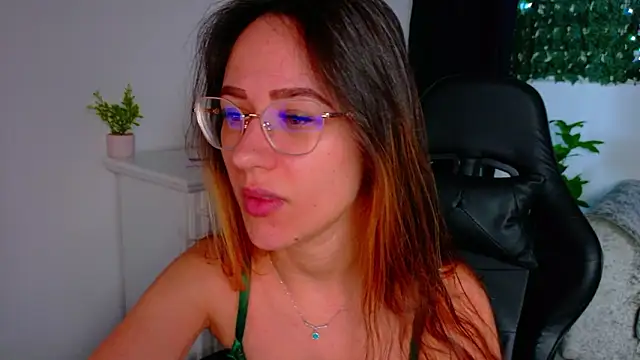 EvaBllake online show from 02/18/26, 06:22