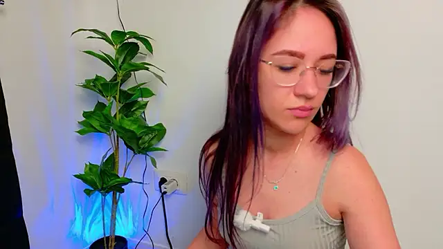 EvaBllake online show from 03/26/26, 06:11