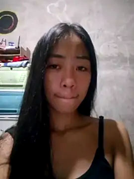 SweetMissPinay18 online show from 06/01/26, 03:00