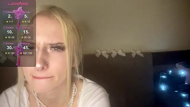 kittywithu online show from 11/13/25, 12:09