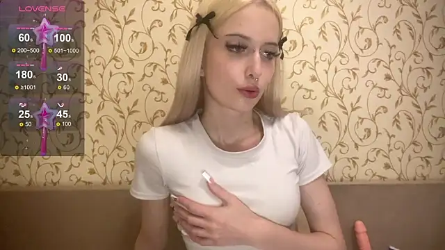 kittywithu online show from 10/16/25, 06:05