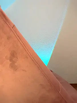 ox Tricia online show from 11/14/25, 04:21