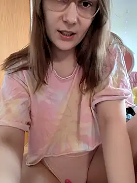 ox Tricia online show from 03/06/26, 11:16