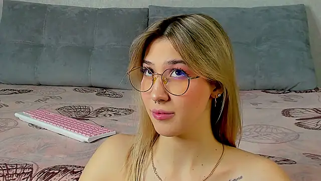 Bella svon online show from 10/27/25, 06:09