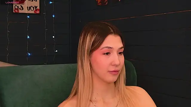 Bella svon online show from 04/12/26, 08:28