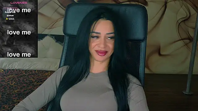 Snapshot of NaomiScarlet chatting on 11/12/25, 10:30 NaomiScarlet online show from 11/12/25, 10:30