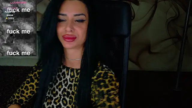 Snapshot of NaomiScarlet chatting on 10/28/25, 05:45 NaomiScarlet online show from 10/28/25, 05:45