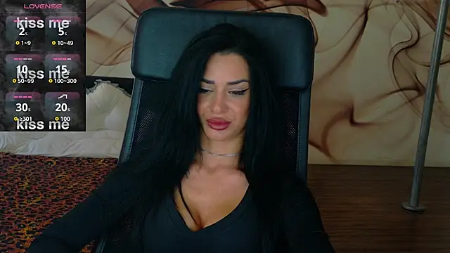 Snapshot of NaomiScarlet chatting on 10/30/25, 10:24 NaomiScarlet online show from 10/30/25, 10:24