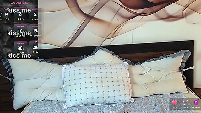 NaomiScarlet online show from 03/12/26, 09:24