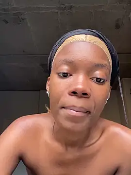 prettydollyy online show from 04/15/26, 08:09