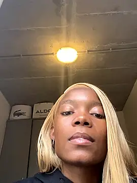 prettydollyy online show from 03/18/26, 07:44