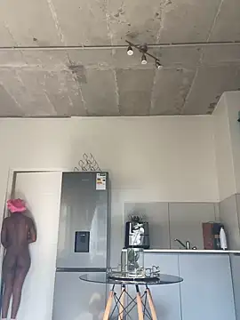 prettydollyy online show from 04/12/26, 07:22