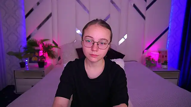 Snapshot of ArrinaWairr chatting on 10/23/25, 07:51 ArrinaWairr online show from 10/23/25, 07:51