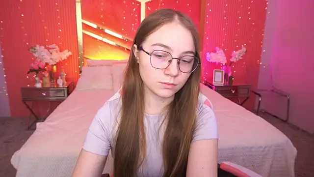 ArrinaWairr online show from 02/25/26, 08:58