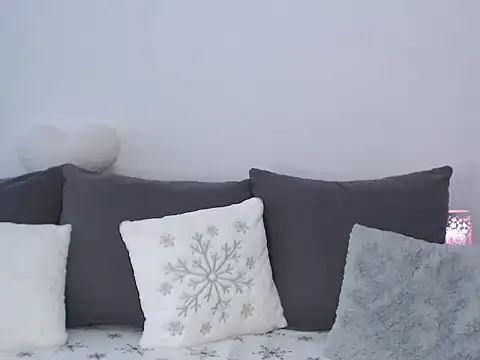 RoxanneLiss online show from 12/14/25, 12:44