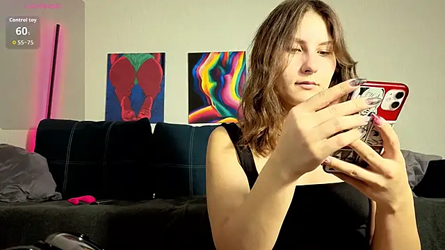 TrixiBell online show from 11/13/25, 04:16