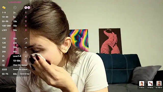 TrixiBell online show from 03/26/26, 05:06